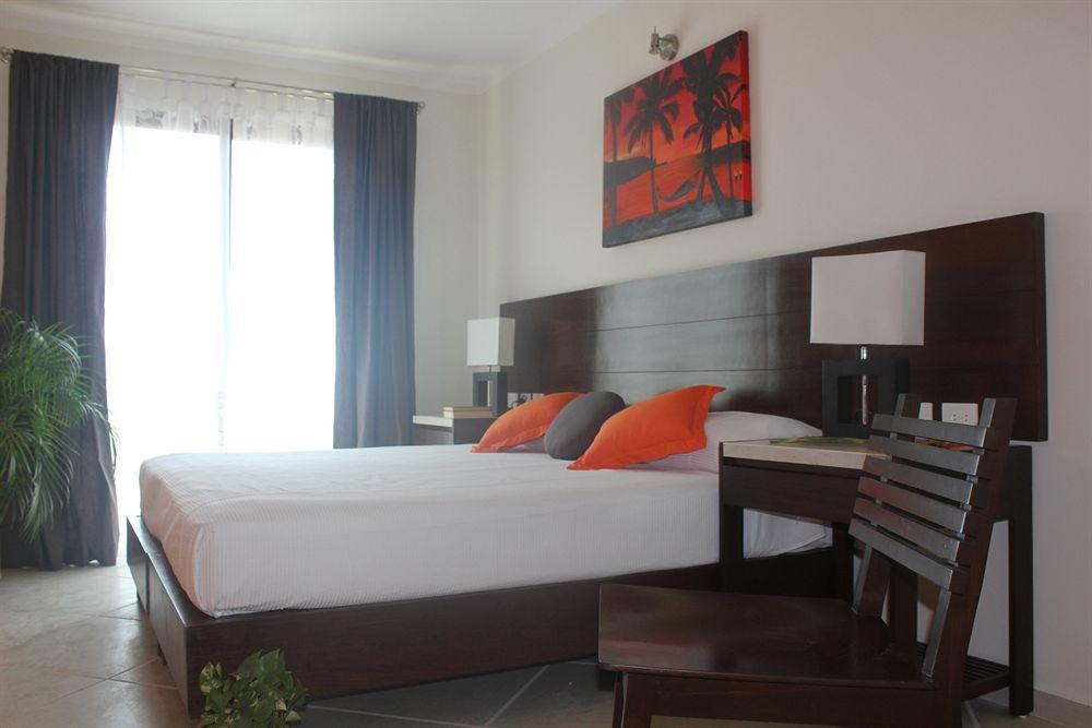 La Galeria By Bunik Hotel Playa del Carmen Exterior photo